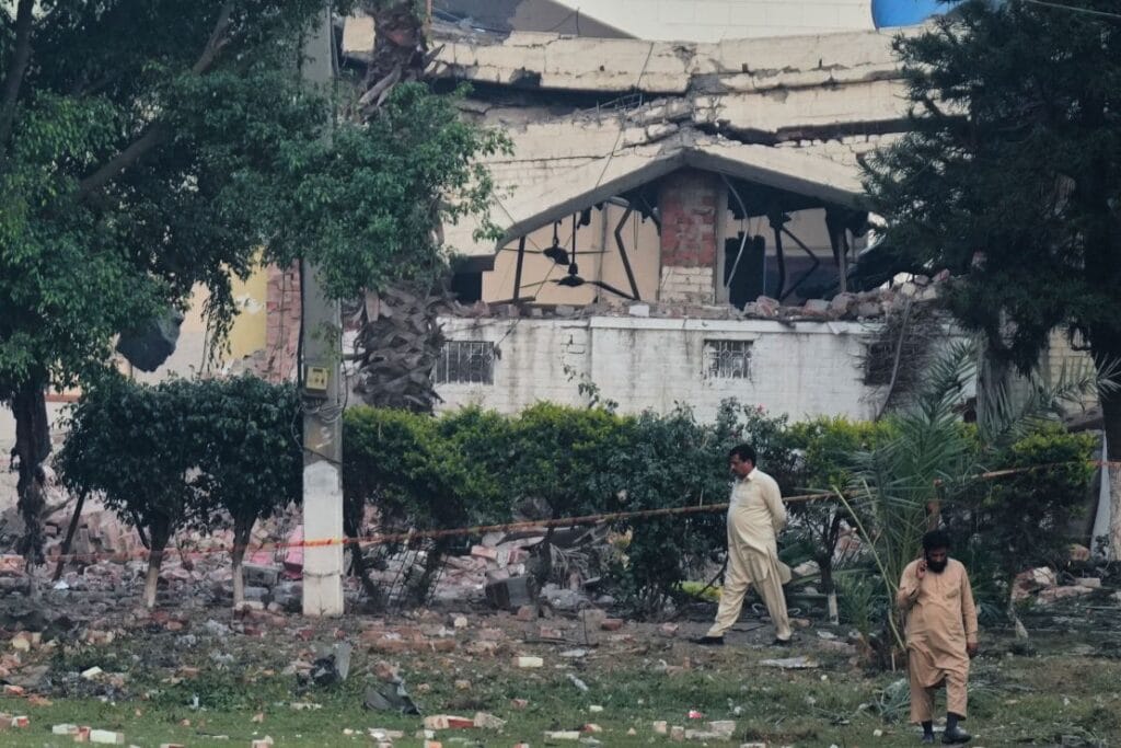 Kaşmir Pakistanda Saldırıdan Geriye Kalanlar